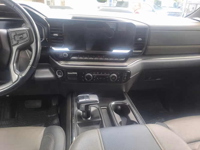 CHEVROLET SILVERADO 6.2 ZR2 AT 4X4 - DESCUENTA IVA - Imagen 8