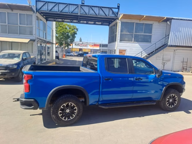 CHEVROLET SILVERADO 6.2 ZR2 AT 4X4 - DESCUENTA IVA - Imagen 4