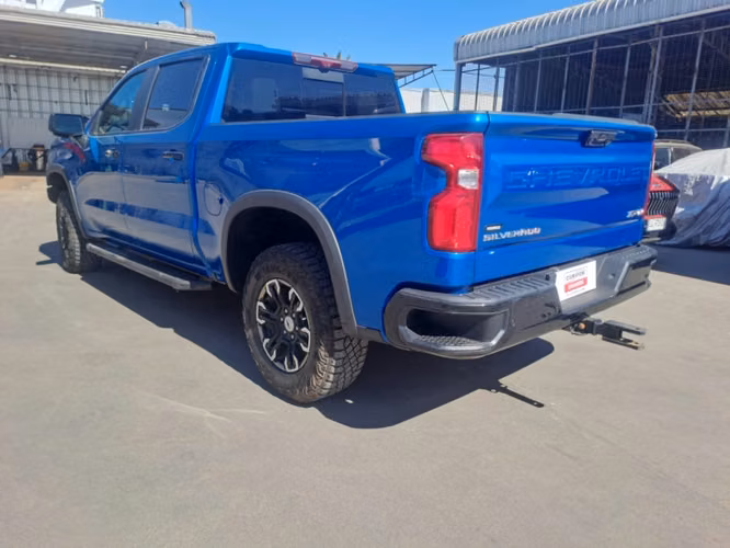 CHEVROLET SILVERADO 6.2 ZR2 AT 4X4 - DESCUENTA IVA - Imagen 6