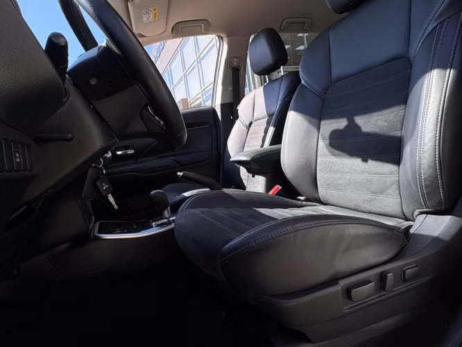 MITSUBISHI OUTLANDER 2.0 GLX AT 4X2