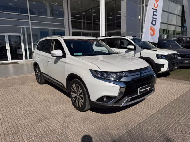 MITSUBISHI OUTLANDER 2.0 GLX AT 4X2
