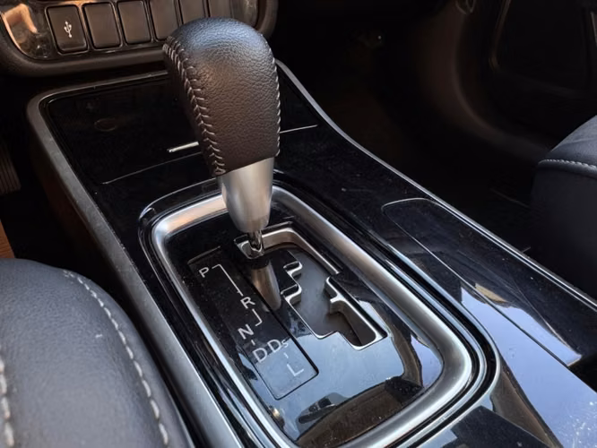 MITSUBISHI OUTLANDER 2.0 GLX AT 4X2