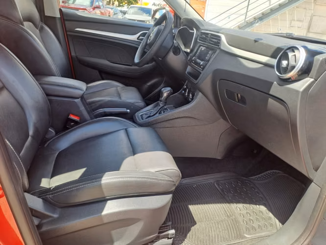 MG ZS 1.5 STD AT - Imagen 12