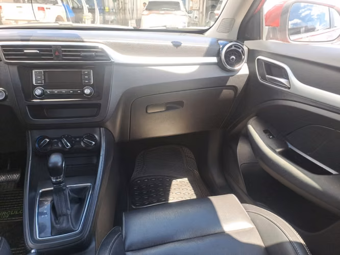 MG ZS 1.5 STD AT - Imagen 9