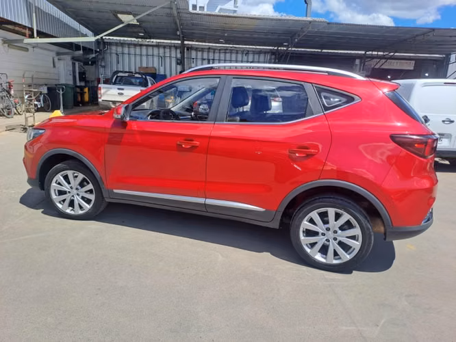 MG ZS 1.5 STD AT - Imagen 2