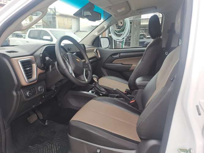 CHEVROLET COLORADO 2.8 HIGH COUNTRY AT 4X4 DIESEL - Imagen 14