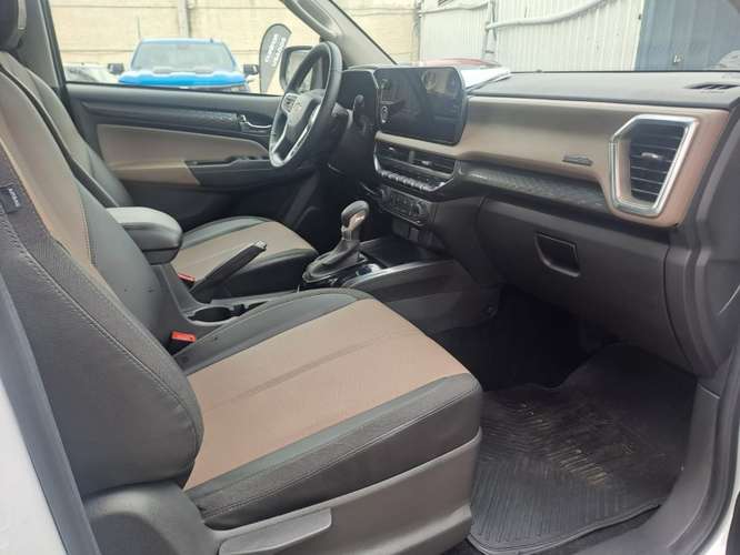 CHEVROLET COLORADO 2.8 HIGH COUNTRY AT 4X4 DIESEL - Imagen 9
