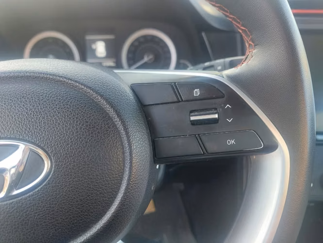 HYUNDAI CRETA 1.5 SU2I PLUS MT