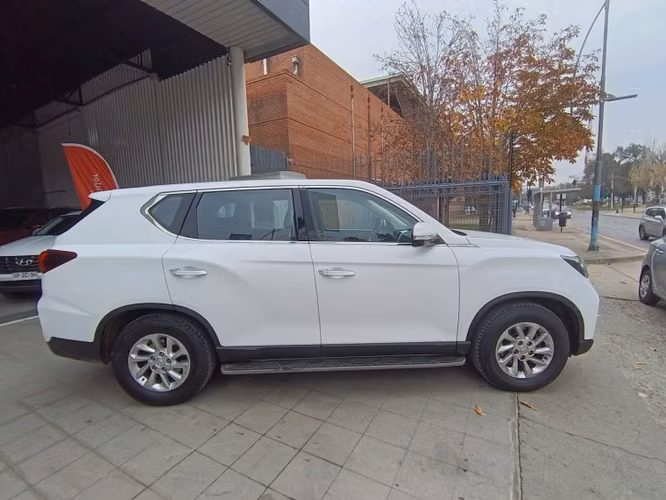 SSANGYONG REXTON 2.0 4X2 MT