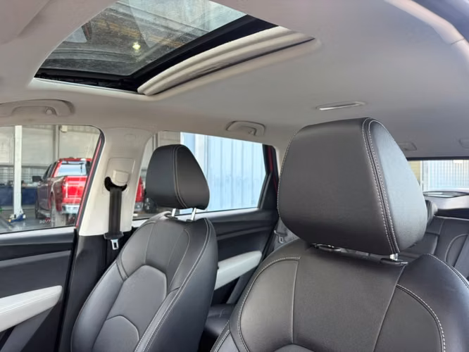 CHEVROLET CAPTIVA 1.5 LTZ P MT