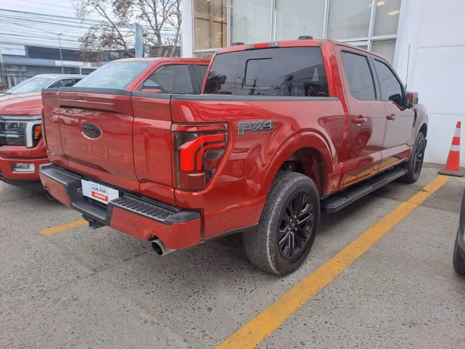 FORD F-150 5.0 LARIAT BLACK CC AT 4X4 - Imagen 4