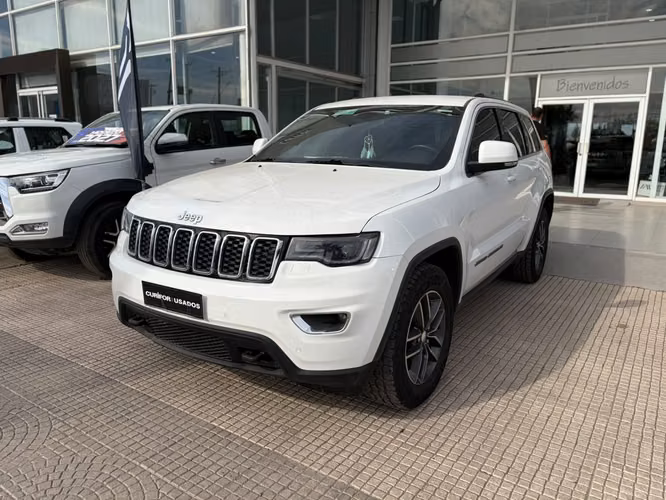 JEEP GRAND CHEROKEE 3.6 LAREDO V6 AT 4X4