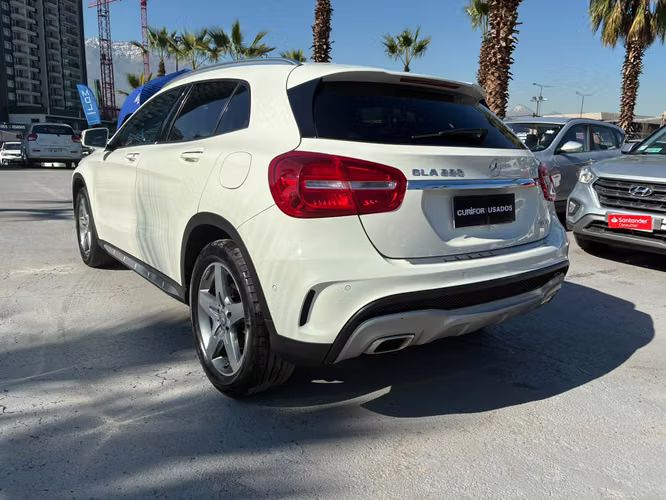MERCEDES BENZ GLA 220 2.1 CDI 4MATIC AT 4X4 DIESEL