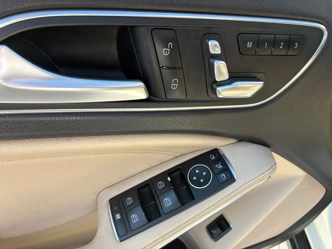MERCEDES BENZ GLA 220 2.1 CDI 4MATIC AT 4X4 DIESEL