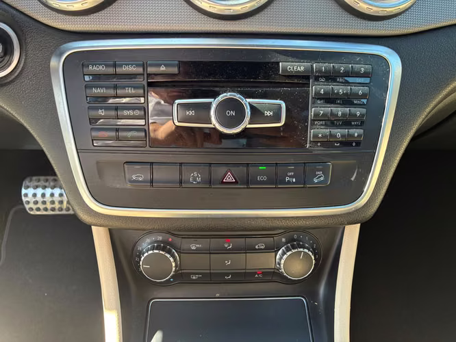MERCEDES BENZ GLA 220 2.1 CDI 4MATIC AT 4X4 DIESEL
