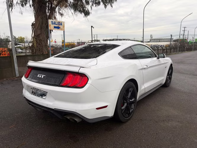 FORD MUSTANG 5.0 COUPE GT AT