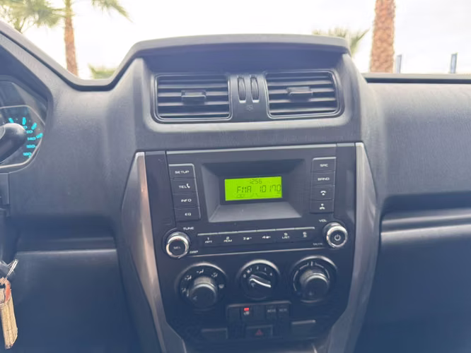 MAHINDRA PIK-UP DC 4X2 MT 2,2 WORK