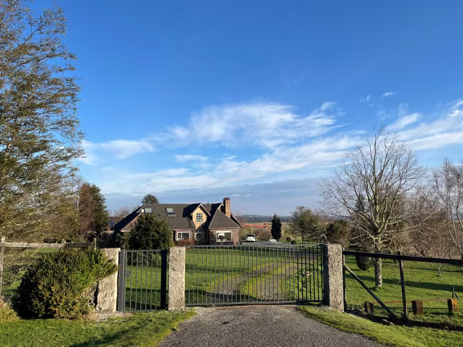 Excelente casa 5D/5B  perfecto estado  (180243)
