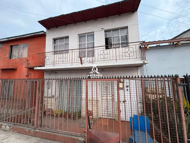 SE VENDE AMPLIA CASA SOLO AL CONTADO 122M2