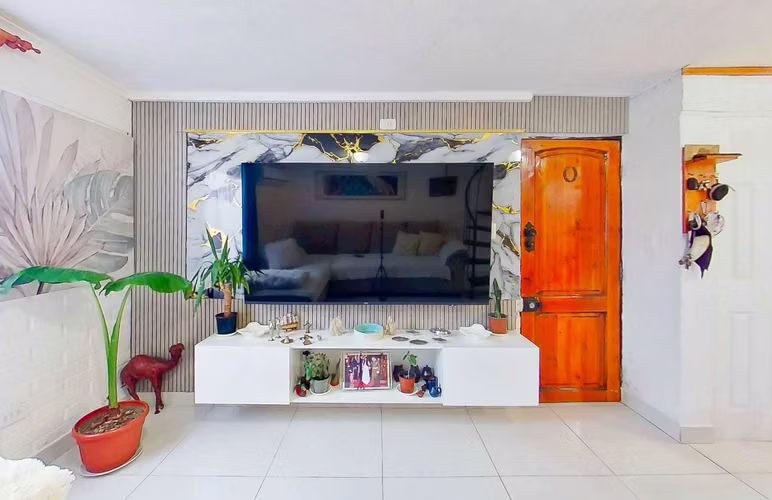 SE VENDE CASA EN LAMPA !! CERCA DE SERVICIOS !!! (180245)