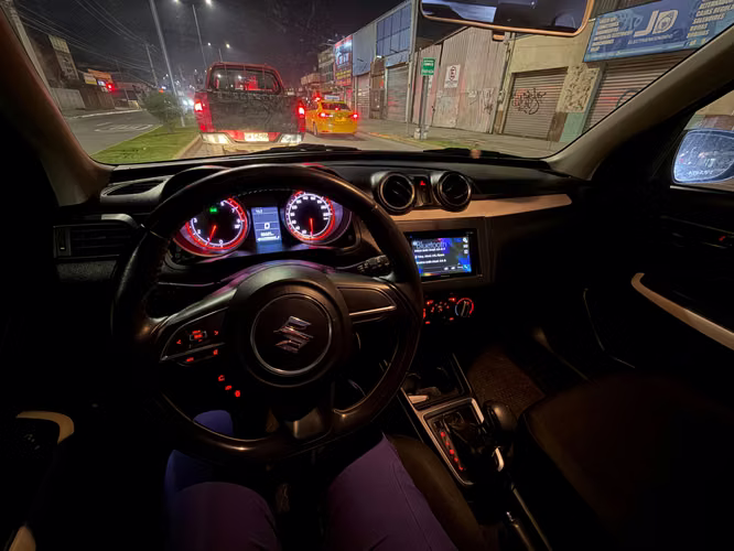 vende Suzuki Swif automático