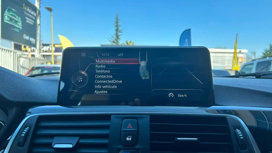 BMW 320i LCI 2.0 AUTOMÁTICO (2016)