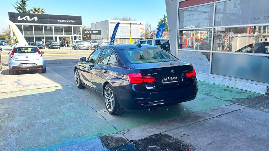 BMW 320i LCI 2.0 AUTOMÁTICO (2016)