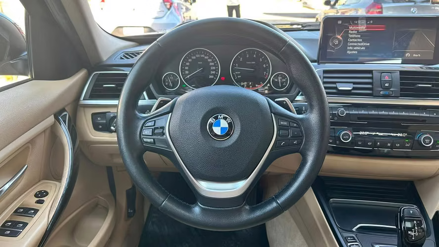 BMW 320i LCI 2.0 AUTOMÁTICO (2016)
