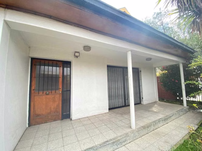 Casa excelente condición venta Barrio El Tenis (180227)