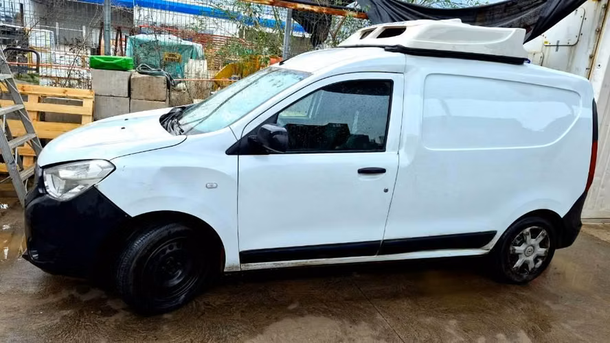 Se vende furgón con aire frio