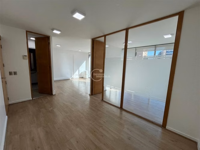 Oficina en arriendo en Las Condes