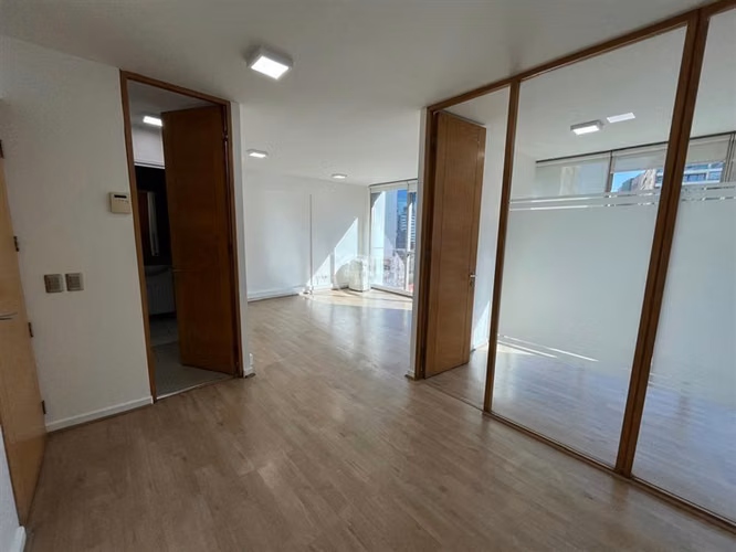 Oficina en arriendo en Las Condes