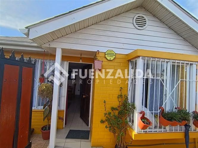 Casa en arriendo de 3 dormitorios en Ciudad del Sol, ECH