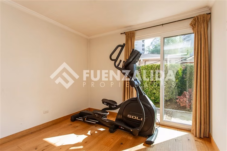 Casa 4D + 2B en Sebastián Elcano Gran Terreno de 402 m - Imagen 13