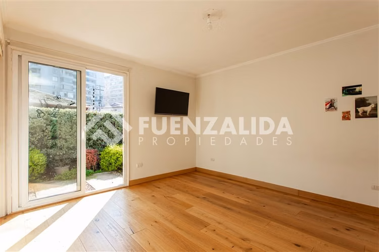 Casa 4D + 2B en Sebastián Elcano Gran Terreno de 402 m - Imagen 12