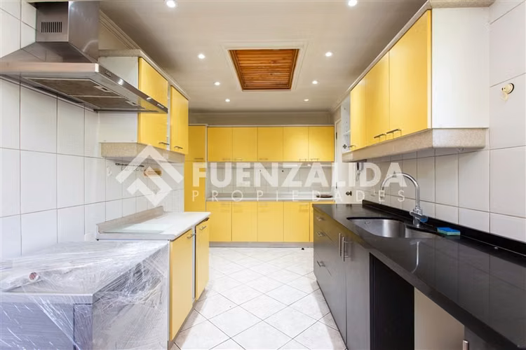 Casa 4D + 2B en Sebastián Elcano Gran Terreno de 402 m - Imagen 15