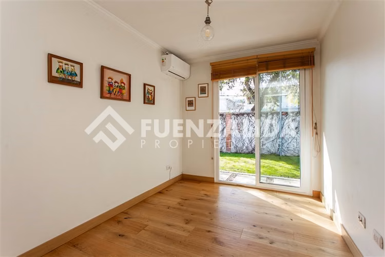 Casa 4D + 2B en Sebastián Elcano Gran Terreno de 402 m - Imagen 11