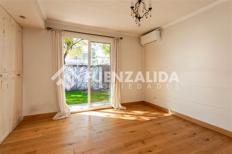 Casa 4D + 2B en Sebastián Elcano Gran Terreno de 402 m - Imagen 9