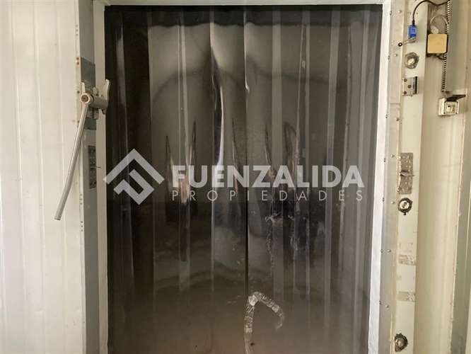 Local Comercial en arriendo con 2 cámaras frigoríficas - Imagen 14