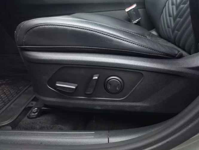 Kia Sportage X-LINE 20T 8AT DSL AWD FULL 2026 - Imagen 17