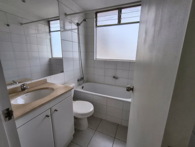 Venta Excelente departamento en Avda Inglarerra, 2D+2B,  + BD , conuna Independencia - Imagen 7