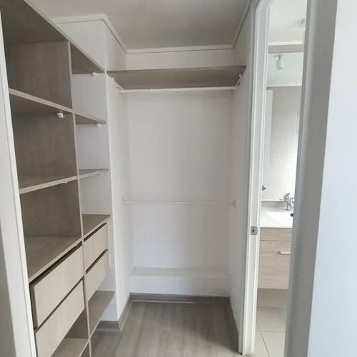 EXCELENTE OPORTUNIDAD " VENTA DEPARTAMENTO  SEMINUEVO  2D+2B,   EN MACUL - Imagen 14