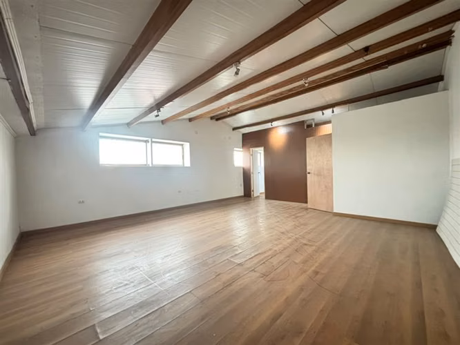 Local Comercial arriendo calle Carmen/ Santiago