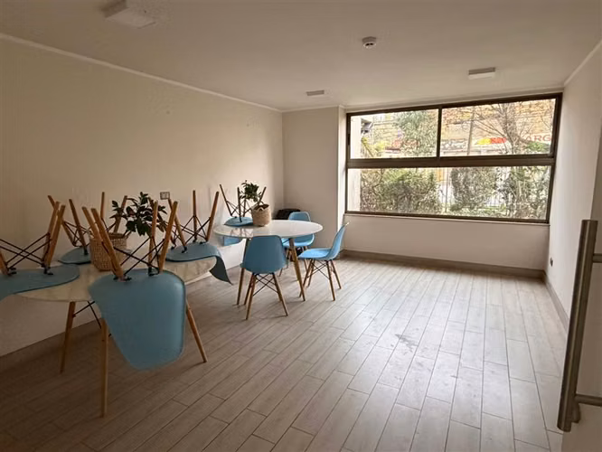 Departamento en venta de 3 dorm. 2 Baños Metro Bueras