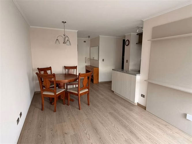 Departamento en venta de 3 dorm. 2 Baños Metro Bueras