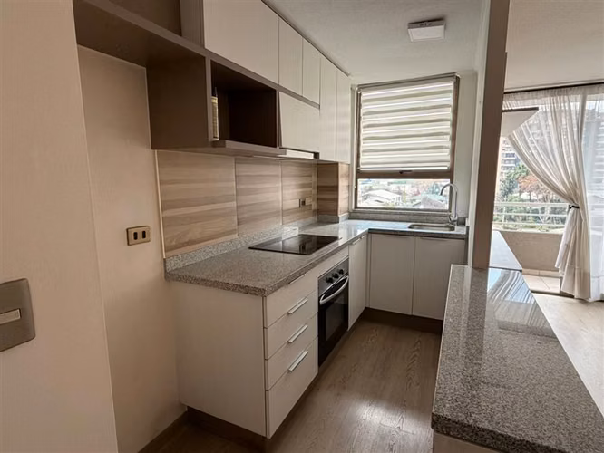 Departamento en venta de 3 dorm. 2 Baños Metro Bueras