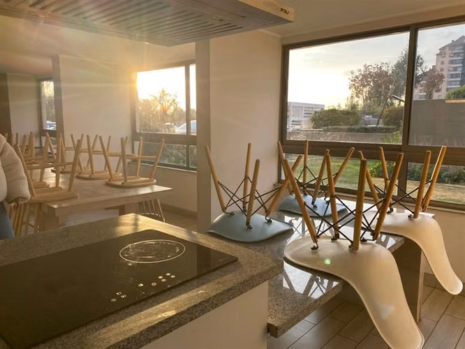 Departamento en venta de 3 dorm. 2 Baños Metro Bueras