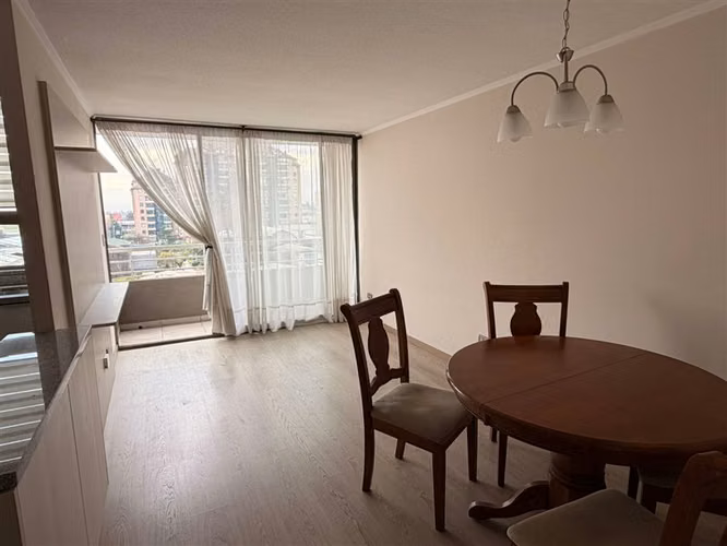 Departamento en venta de 3 dorm. 2 Baños Metro Bueras