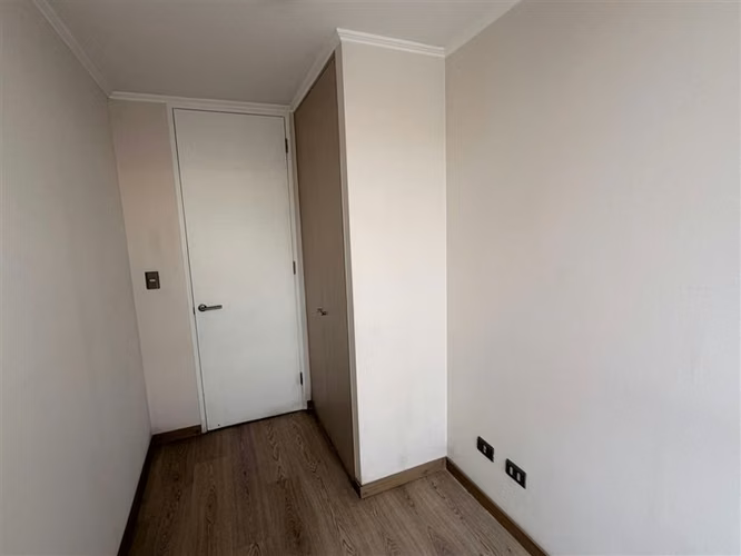 Departamento en venta de 3 dorm. 2 Baños Metro Bueras