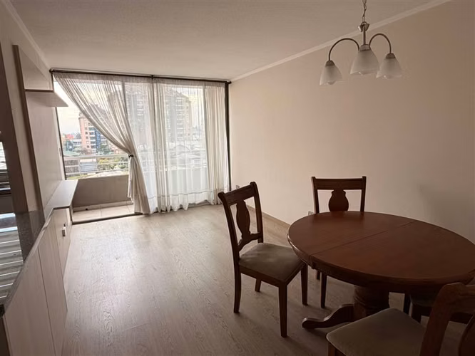 Departamento en venta de 3 dorm. 2 Baños Metro Bueras